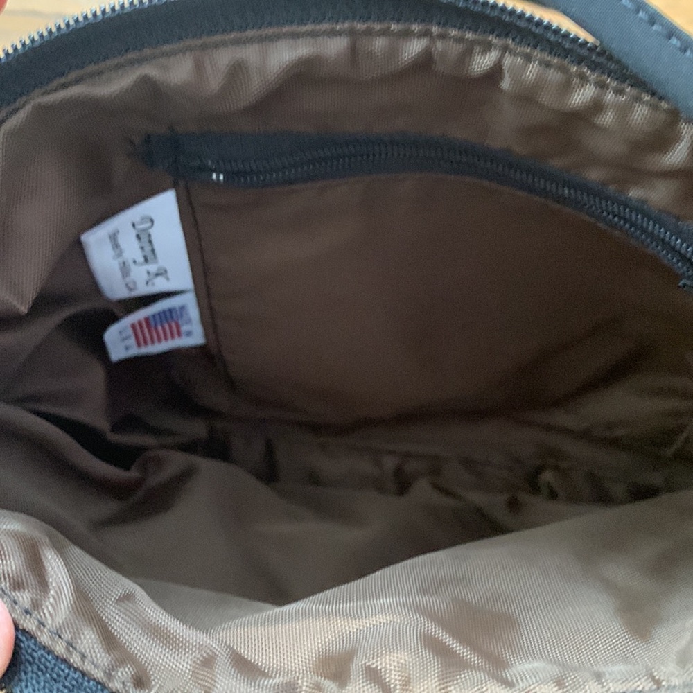 👜 Danny K of Beverly Hills brown/black fabric purse with adjustable strap. - Picture 8 of 11